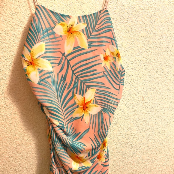 🦋PLT FLORAL RUCHED DRESS - Picture 2 of 3